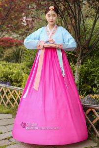 Đồ Hanbok HQ Đẹp Áo Xanh Váy Hồng Viền Carot Thêu Hoa