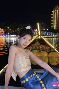 Trang Phục Thái Lan Sexy Áo Trắng - Váy Xanh Dương Viền Gấm