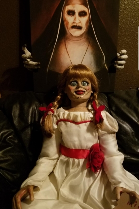 Đồ Búp Bê Annabelle