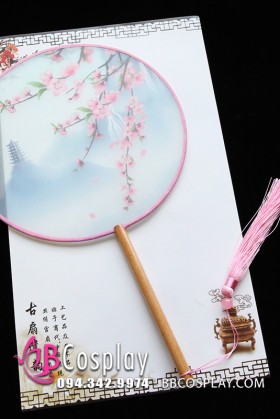 Quạt Tròn Hoa Đào Cho Hán Phục