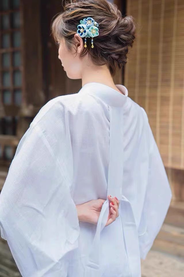 YUKATA TRẮNG MẶC LÓT: