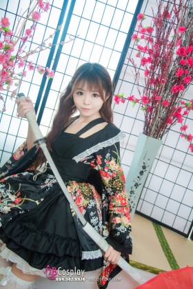 Waloli Lolita Đen Có Yếm