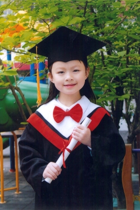 Đồ Tốt Nghiệp Tiểu Học Cho Người Lớn