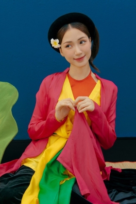 Trang Phục Thị Mầu Của Ca Sĩ Hoà Minzy Hàng Shop May