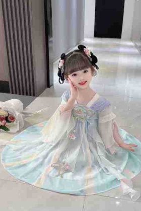 Quần Áo Hằng Nga Dễ Thương Cho Bé