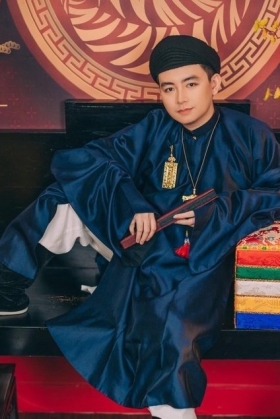 Áo Ngũ Thân Xanh Xanh Chất Lụa