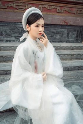 Áo Ngũ Thân Trắng Tơ Kính - Việt Phục Nguyễn Triều