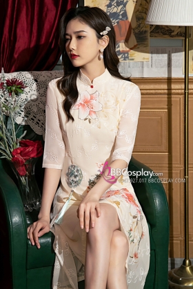 Sườn Xám Hiện Đại Voan Mềm Nền Hoa Lily - Màu Kem