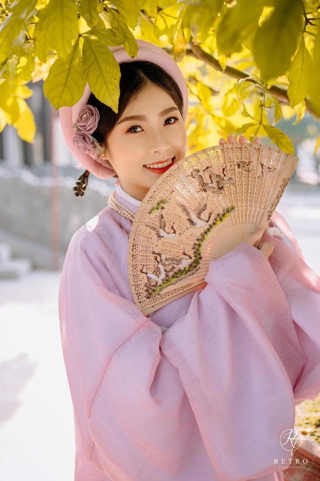 NGŨ THÂN HỒNG XỐP