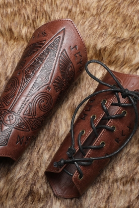 Giáp Tay Chiến Binh Khắc Hoa Văn Hiệp Sĩ - Màu Nâu Sáng