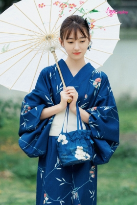 Yukata Xanh Dương Nền Lá Liễu