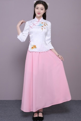 Bộ Sườn Xám Cách Tân Áo Trắng Váy Hồng Chụp Trung Thu