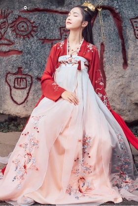 Hán Phục Cẩm Lý Ngư