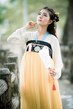 Thuê Hán Phục Thiều Hoa Giai Nữ