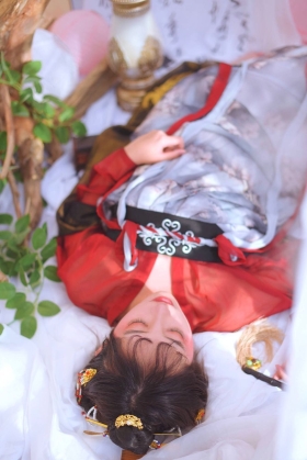 Hán Phục Huyền Hoa